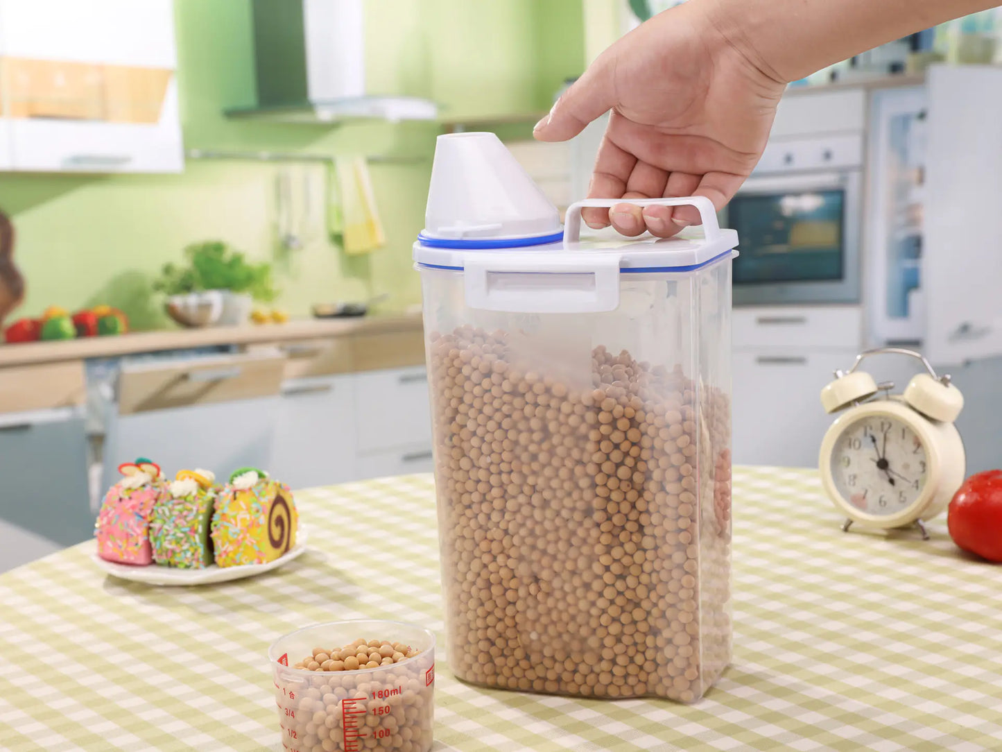 2KG Airtight Grain Keeper with Scoop